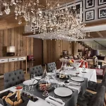Hotel Barrière Les Neiges 5*